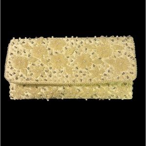 𝗩𝗶𝗻𝘁𝗮𝗴𝗲 𝗛𝗮𝗻𝗱 𝗺𝗮𝗱𝗲 𝗲𝘃𝗲𝗻𝗶𝗻𝗴 𝗽𝘂𝗿𝘀𝗲